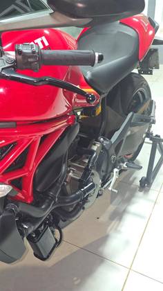 DUCATI MONSTER 821 DUCATI MONSTER 821